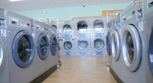 Monroe Wasche Center - Laundromat Interior 03