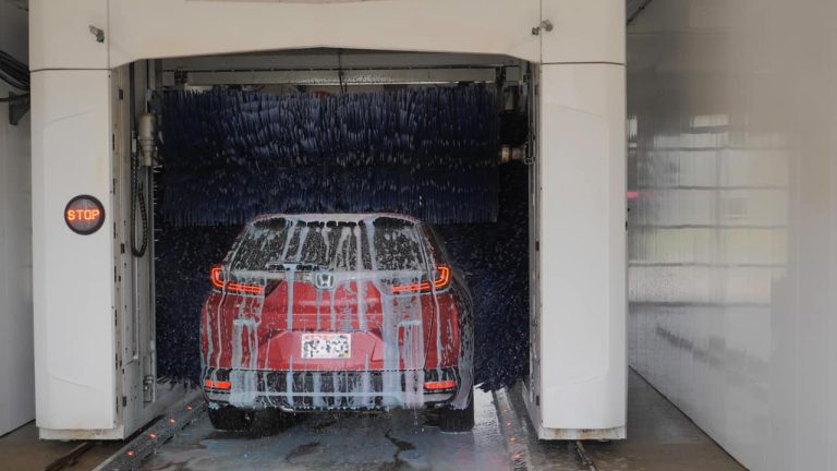 New Glarus Wasche Center & Storage - Car Wash 01